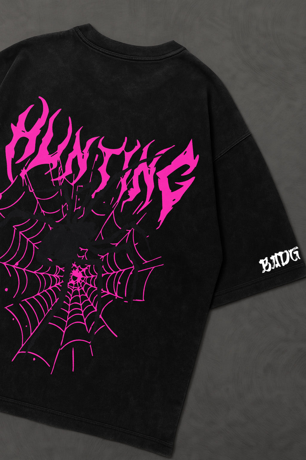 Threads Of Prey : Hunting Spider T-shirt