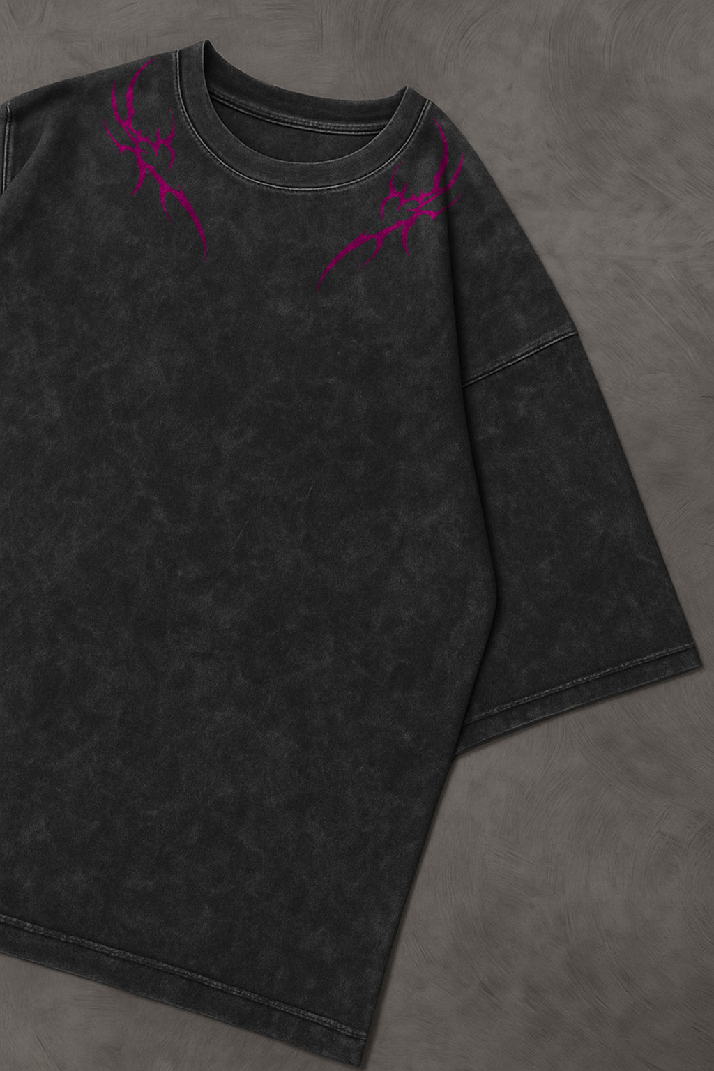 Threads Of Prey : Hunting Spider T-shirt