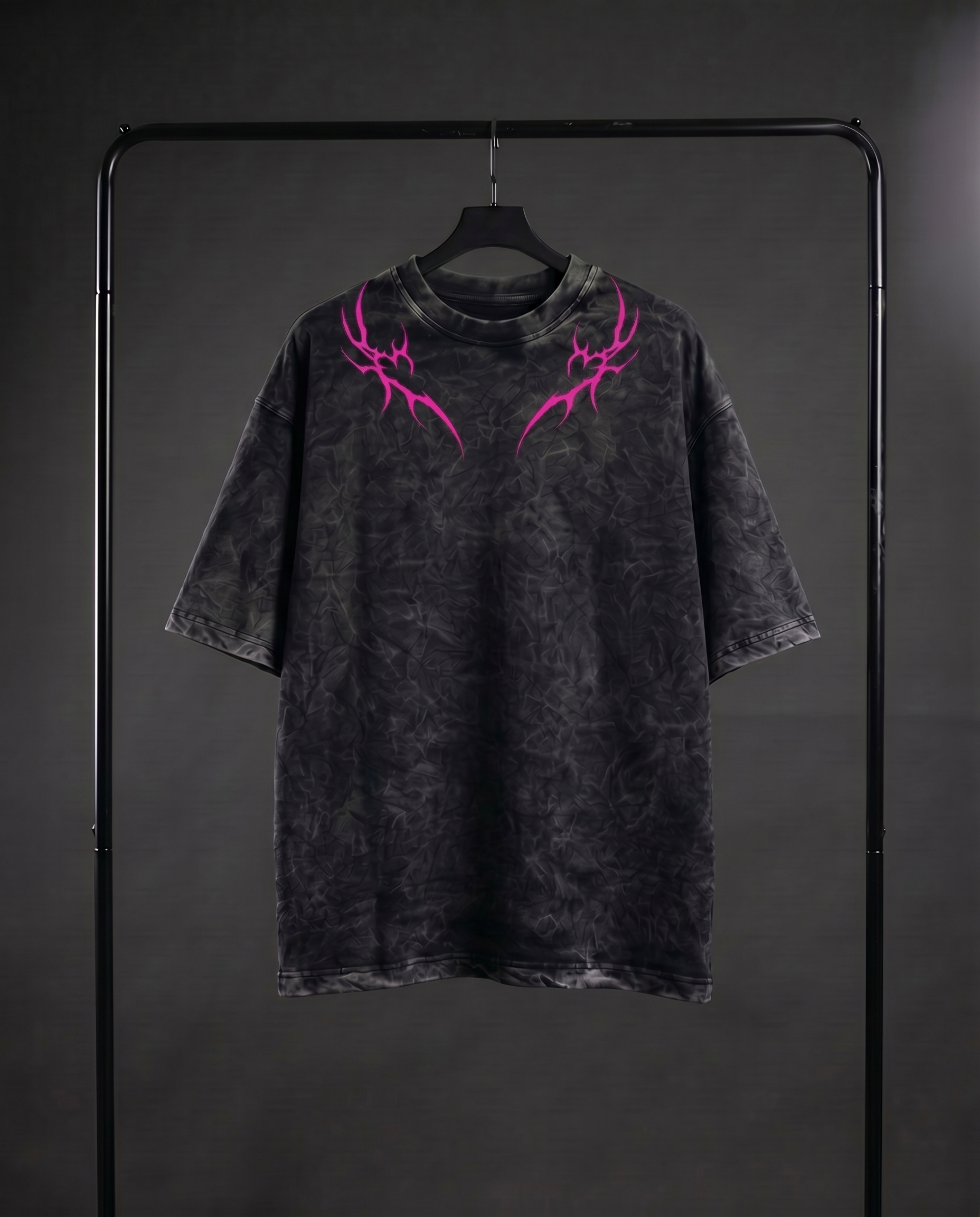 Threads Of Prey : Hunting Spider T-shirt